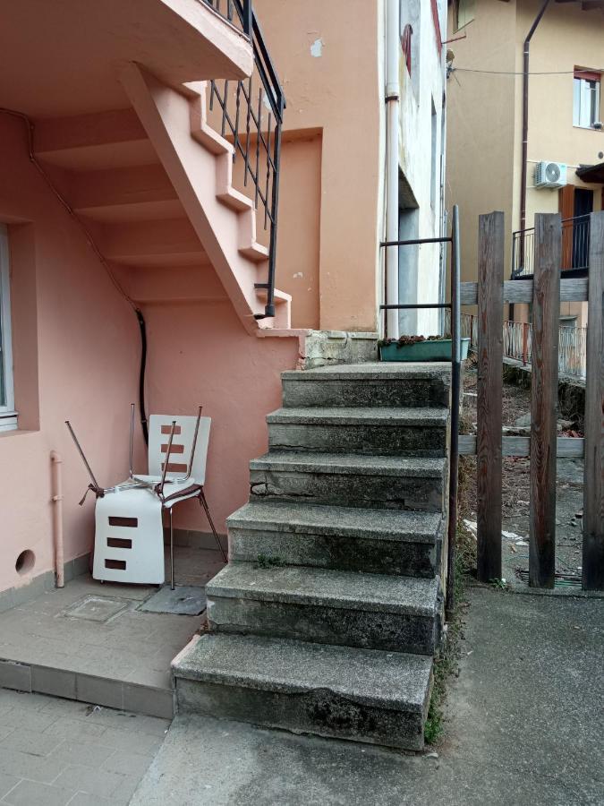 Cute Little Flat With View, 20 Mins To Bgy Airport Leilighet Pradalunga Eksteriør bilde